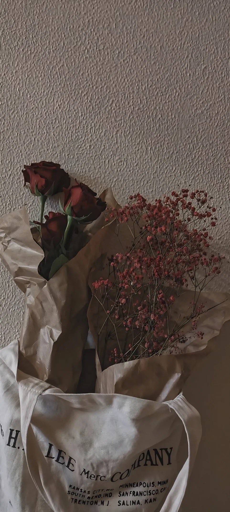 O papel de parede de buquê artístico retrô tem um design único