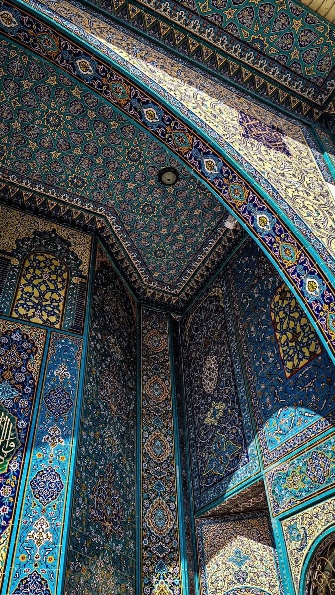 Fond d'écran HD de mosaïque de dôme intérieur de l'architecture perse