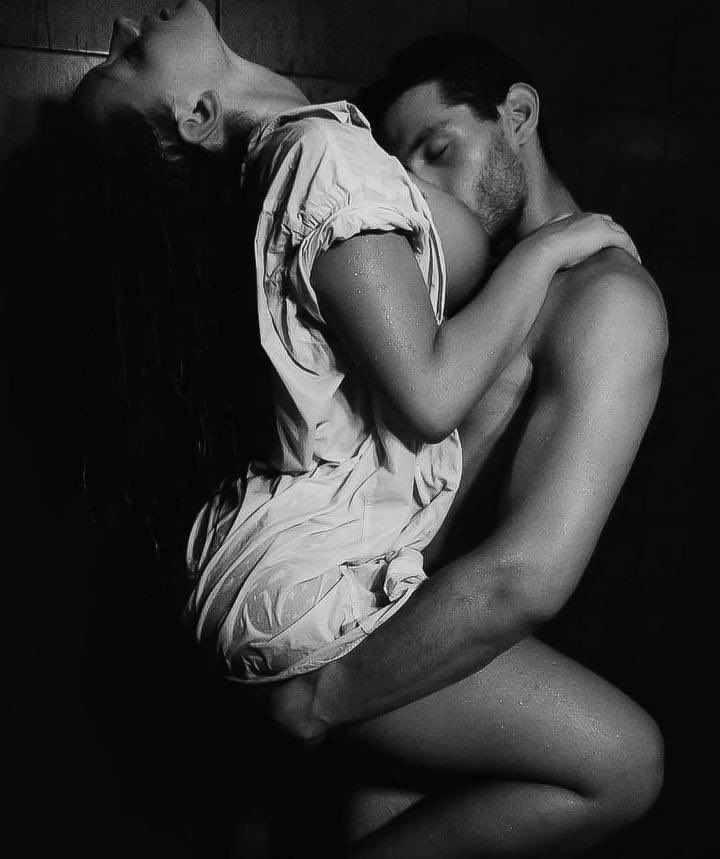 Black-and-white photography expresses passion and intimacy