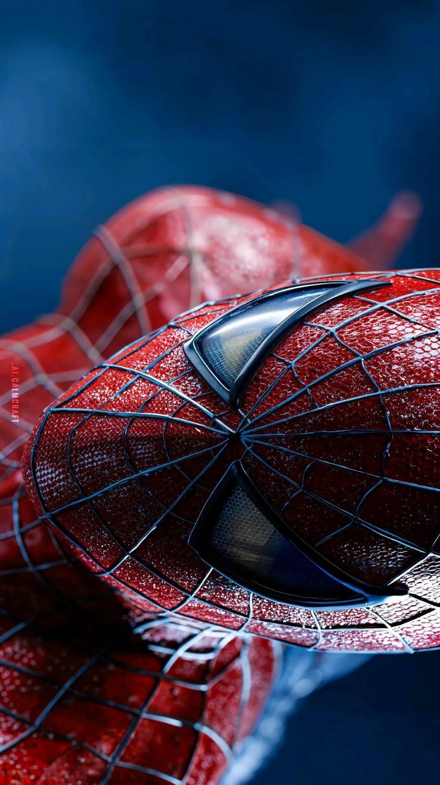 Un gros plan d'un personnage dans un costume d'araignée rouge